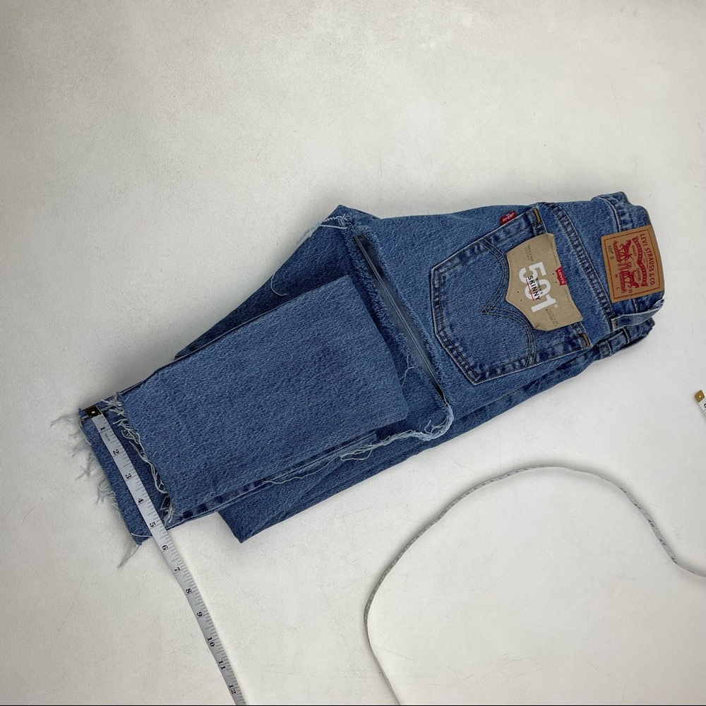 Levi’s 501 High Waist Wedgie Butt Rip / Ass Rip Jeans - Picture 6 of 9